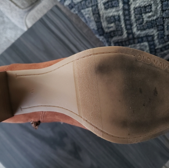 Old Navy Shoes - Picture 5 of 12